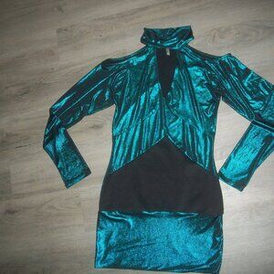 womens cold shoulder top.tunic length.shiny metallic.size medium